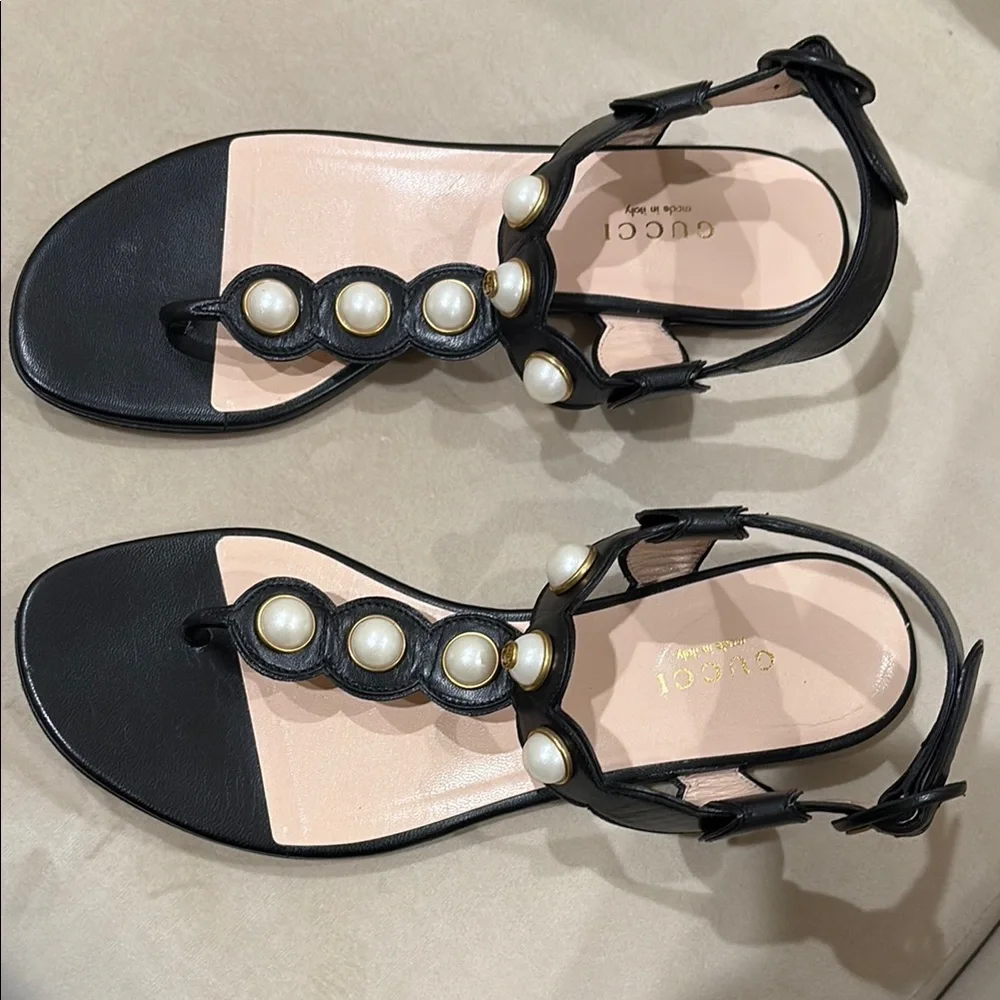 Gucci Black Sandals with Pearl Embellishments - Picture 5 of 14